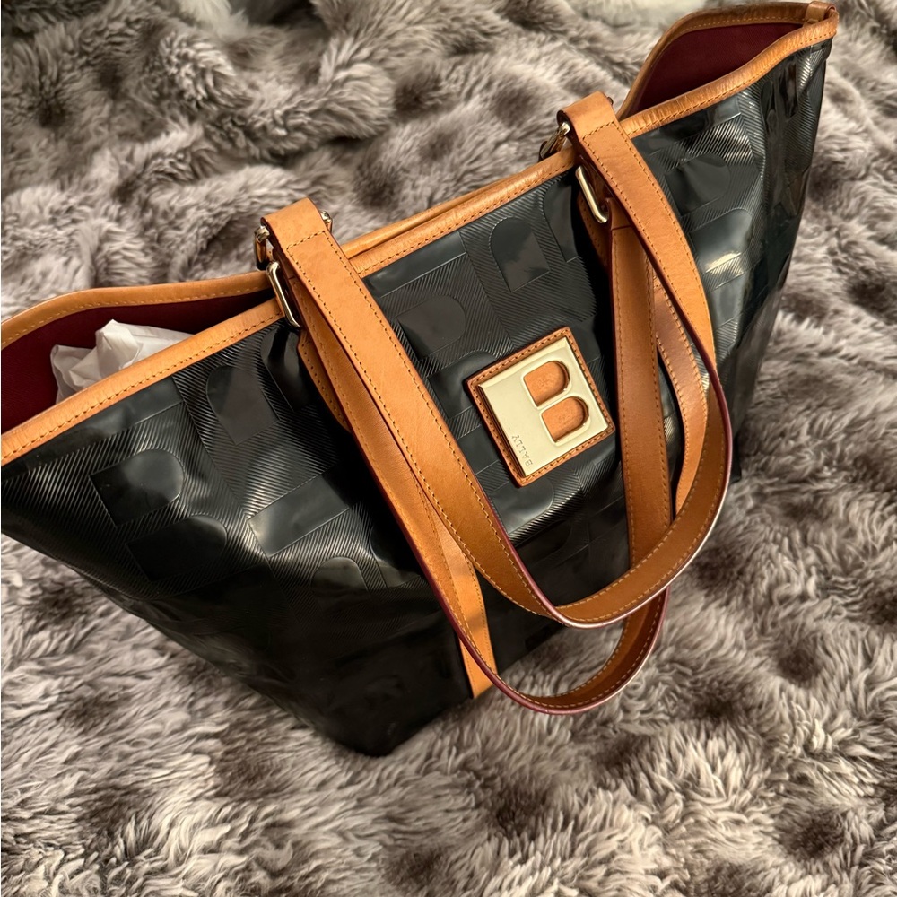 BALLY Stylish Black and Tan Tote Bag
